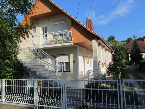   - Ibi Apartman Zalakaros