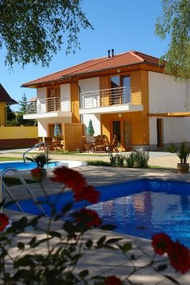   - Szabadics Apartmanház Zalakaros
