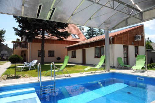   - Arany Szőlő Wellness Apartmanház Hévíz