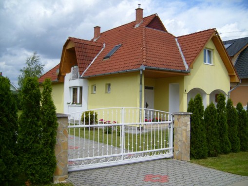   - Villa Szili Lenti