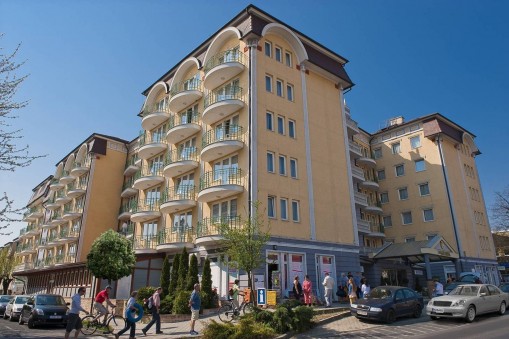   - Palace Apartman Hévíz