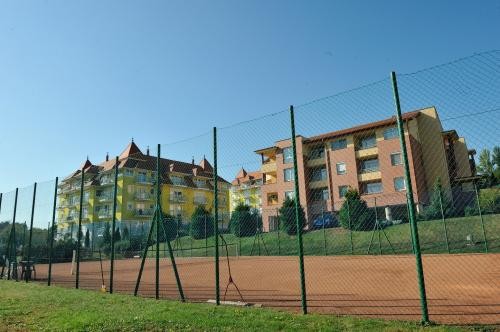   - Gelencsér Lakópark Hévíz