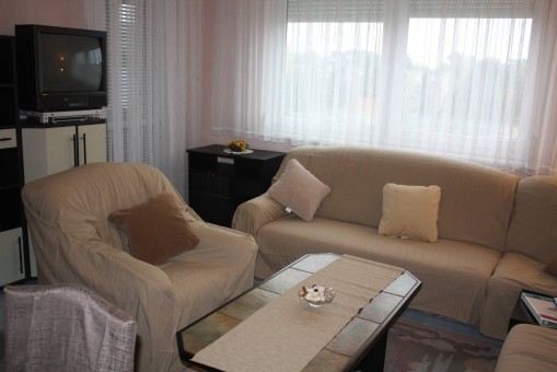   - Holiday Apartman Hévíz