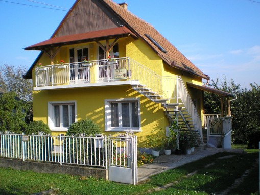   - Ibolya Apartmanház Zalakaros